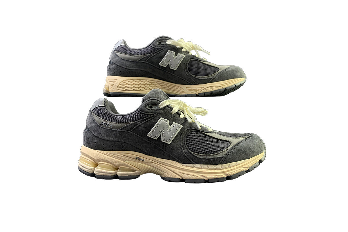 New Balance 2002r Dark Gray & Sand