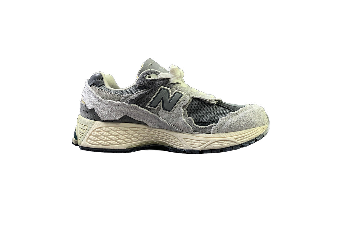 New Balance 2002r Light & Dark Gray