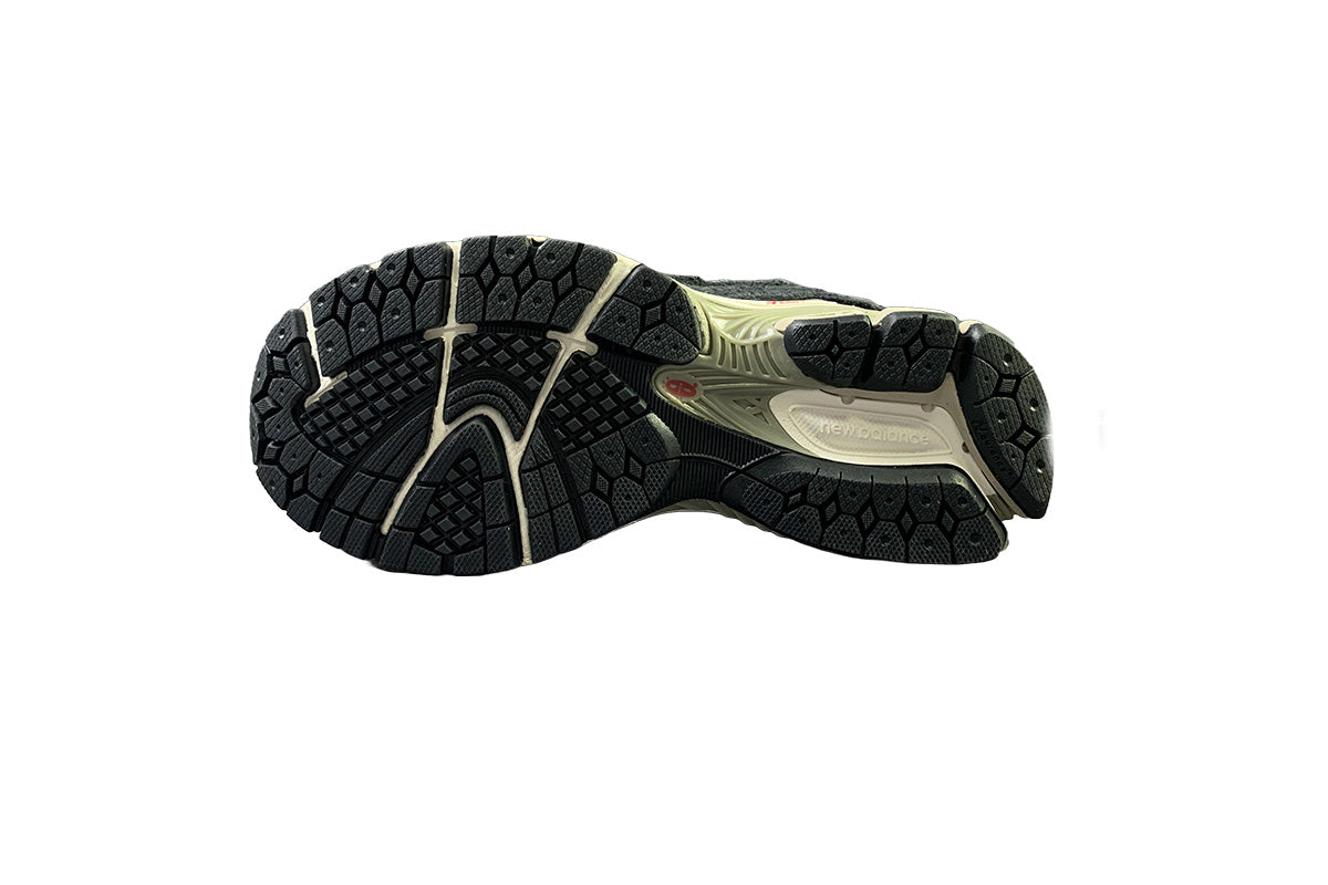 New Balance 2002r Black and White