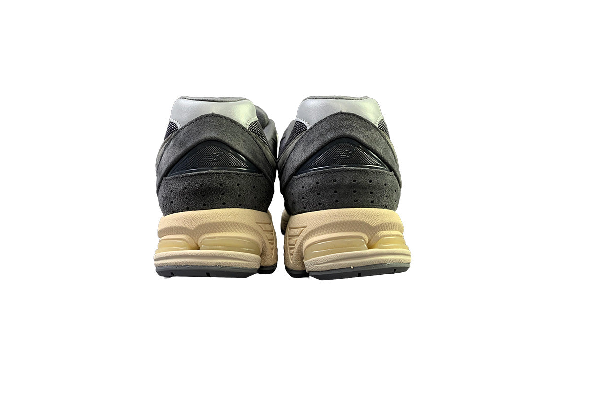 New Balance 2002r Dark Gray & Sand