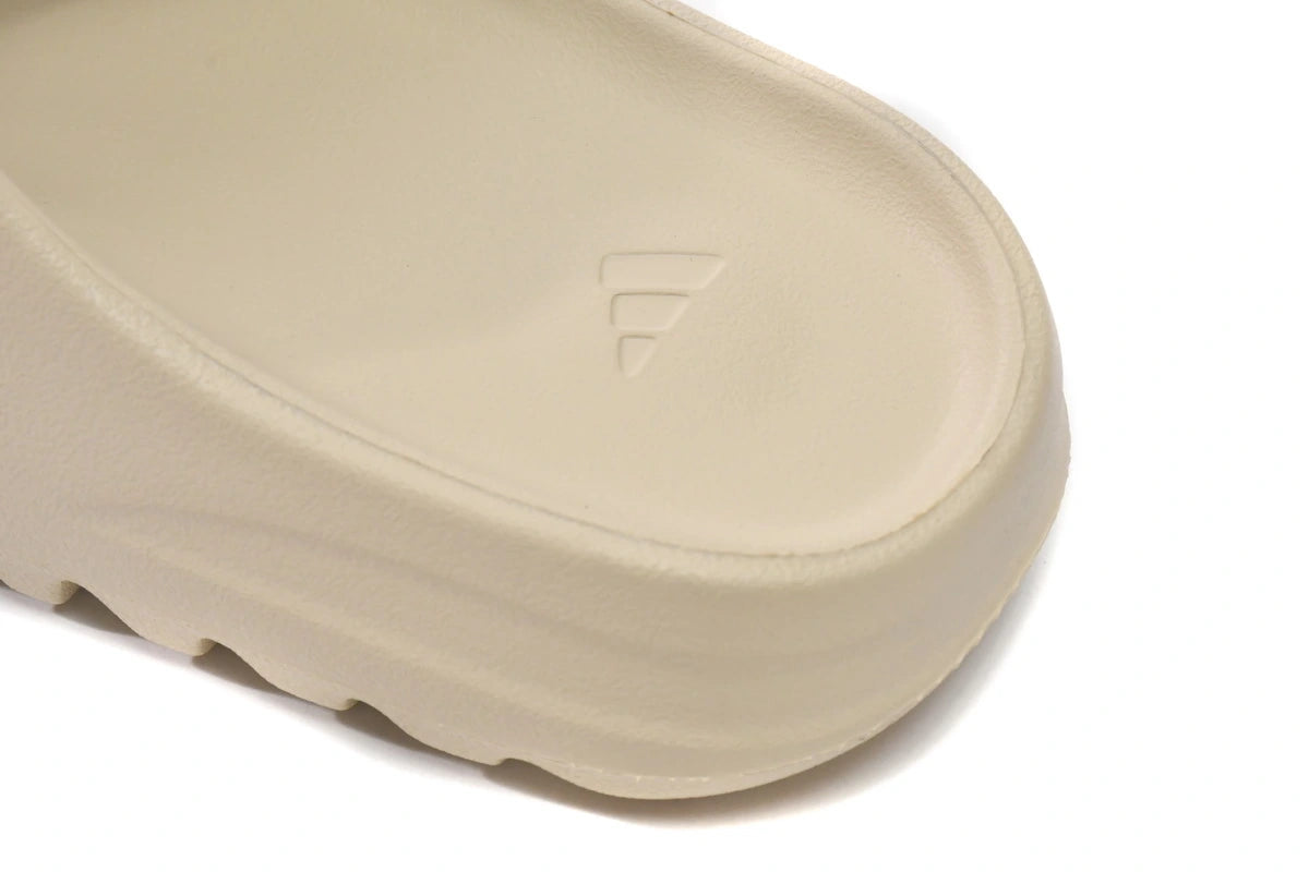 Yeezy Slides Bone