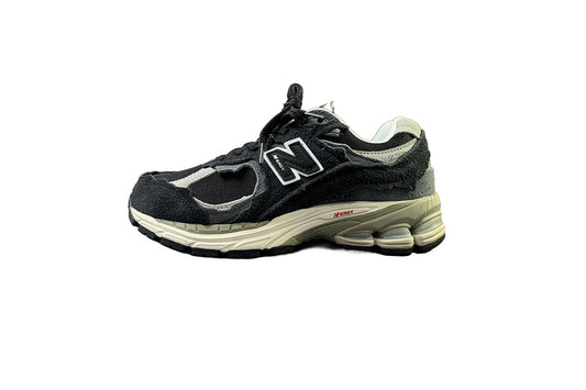 New Balance 2002r Black and White