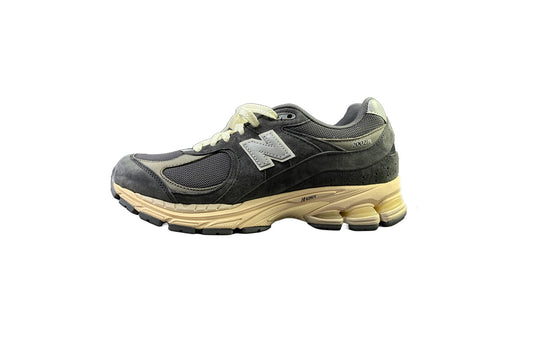 New Balance 2002r Dark Gray & Sand